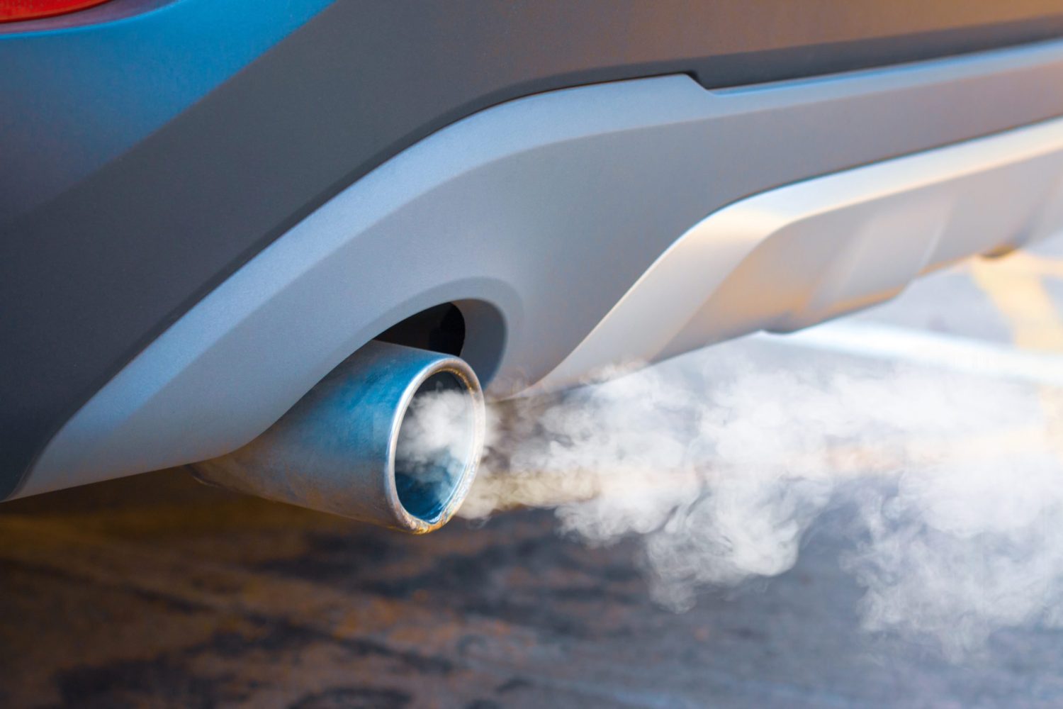 Waste smoke, the crisis of urban air pollution from car diesel e